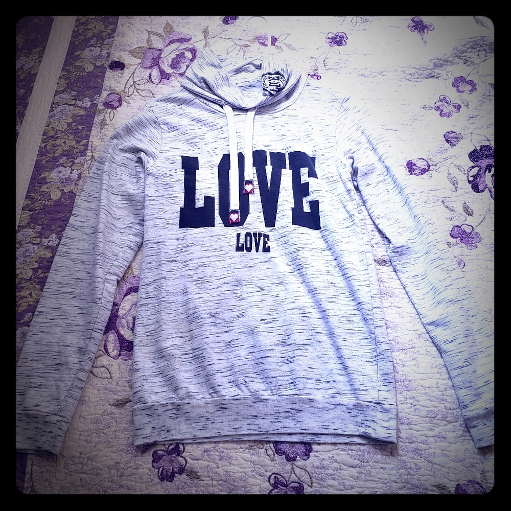 Grey Pullover sweater